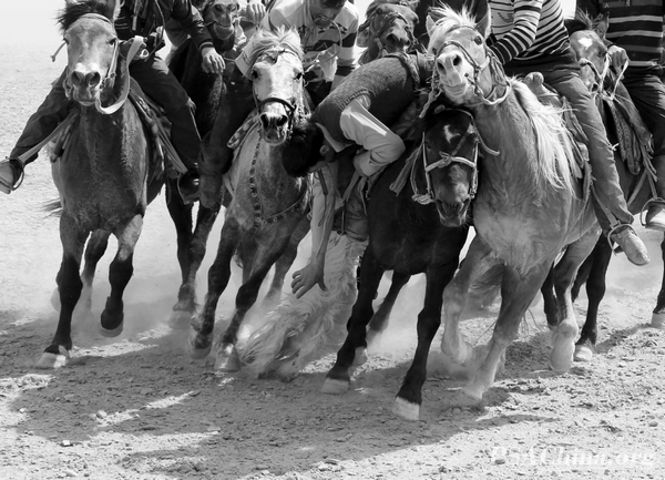 14.־Ʒ֮Buzkashi 6.jpg