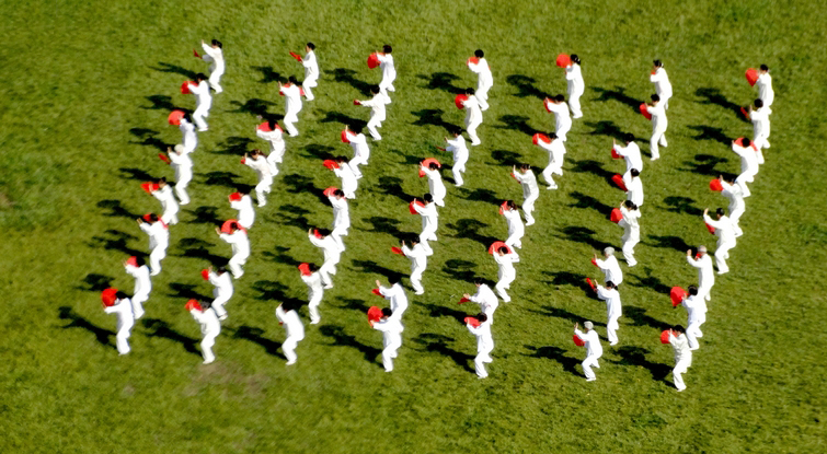 Զ��ʯ���Ӻ�ɽ�ֵ������˶��� (7).jpg