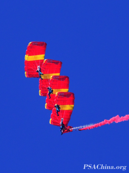 05.��Ծ��Ʒ�������е��޺���Air pyramid.jpg