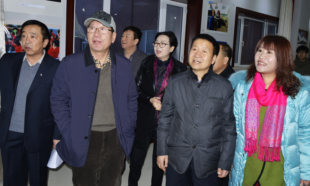 ѧ���쵼�ۿ���Ӱ��Ʒ��