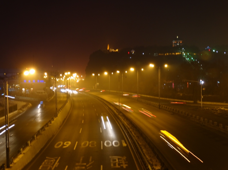 ҹ    ������