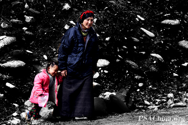 09.��������Ʒ��������ĸŮ��Tibetan mother and daughter.jpg