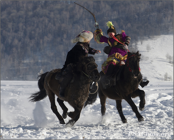 10.������Ʒ��������׷��girl chasing game.jpg