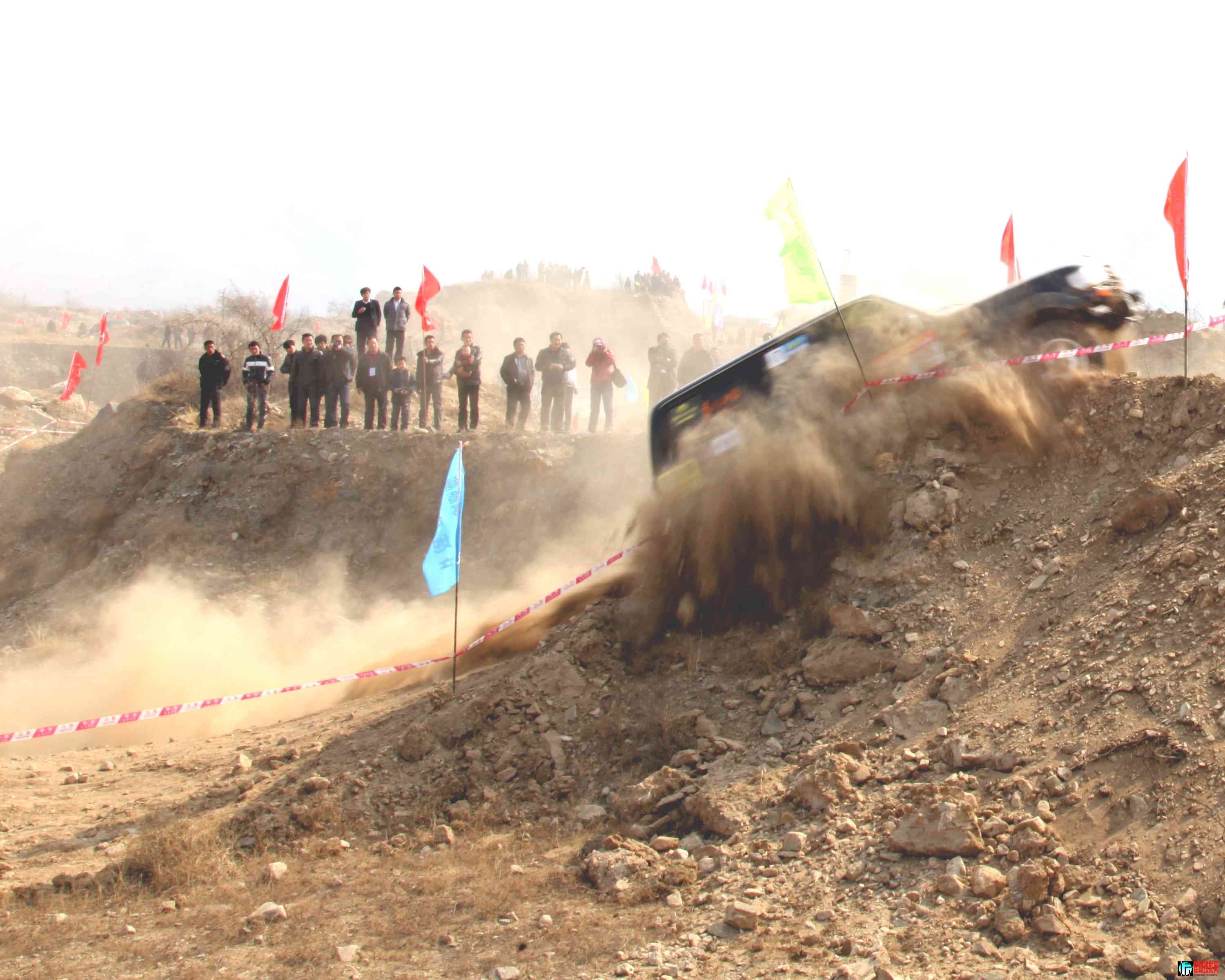 �˳�ԽҰ������