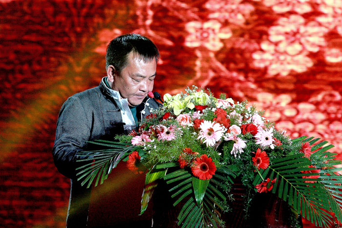 IMG_6355���� 2012�й�.���ݵ�կ�����Ļ��ڿ�Ļʽ���ݳ�.jpg